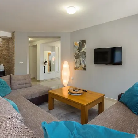 Krase Willa Rakalj