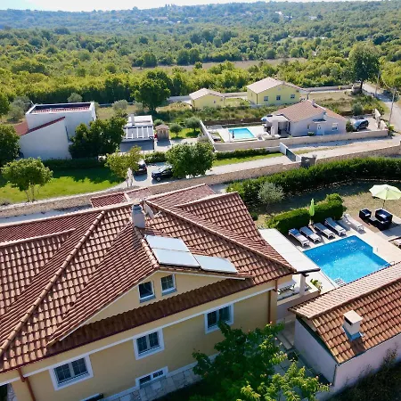 Villa Krase *